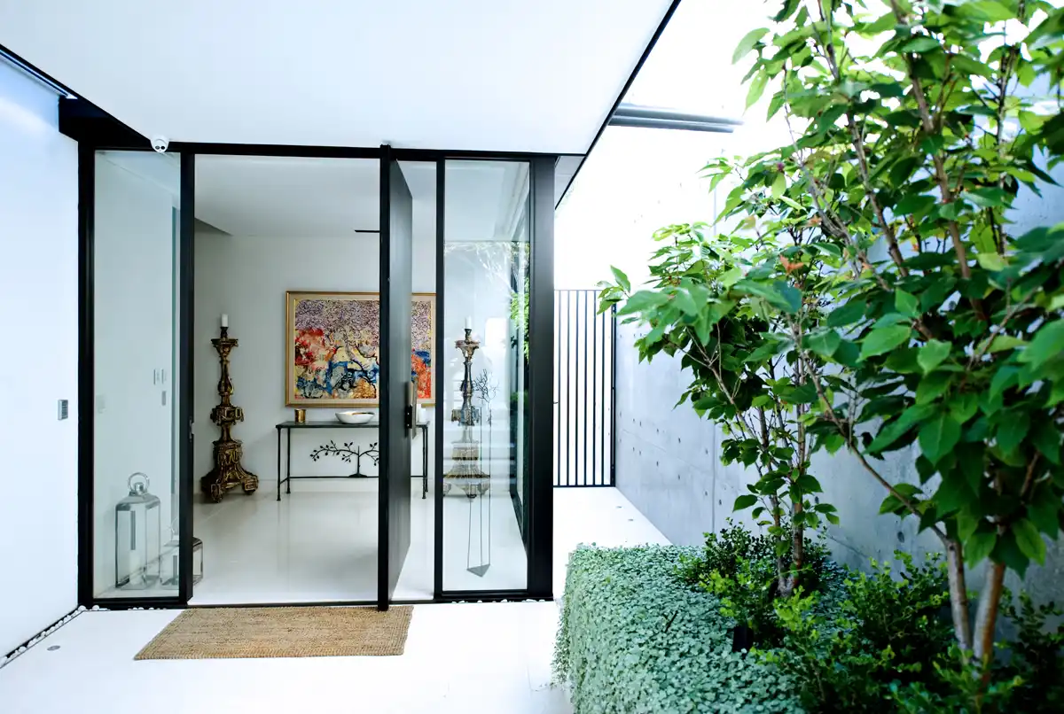 Aluminium Pivot Doors