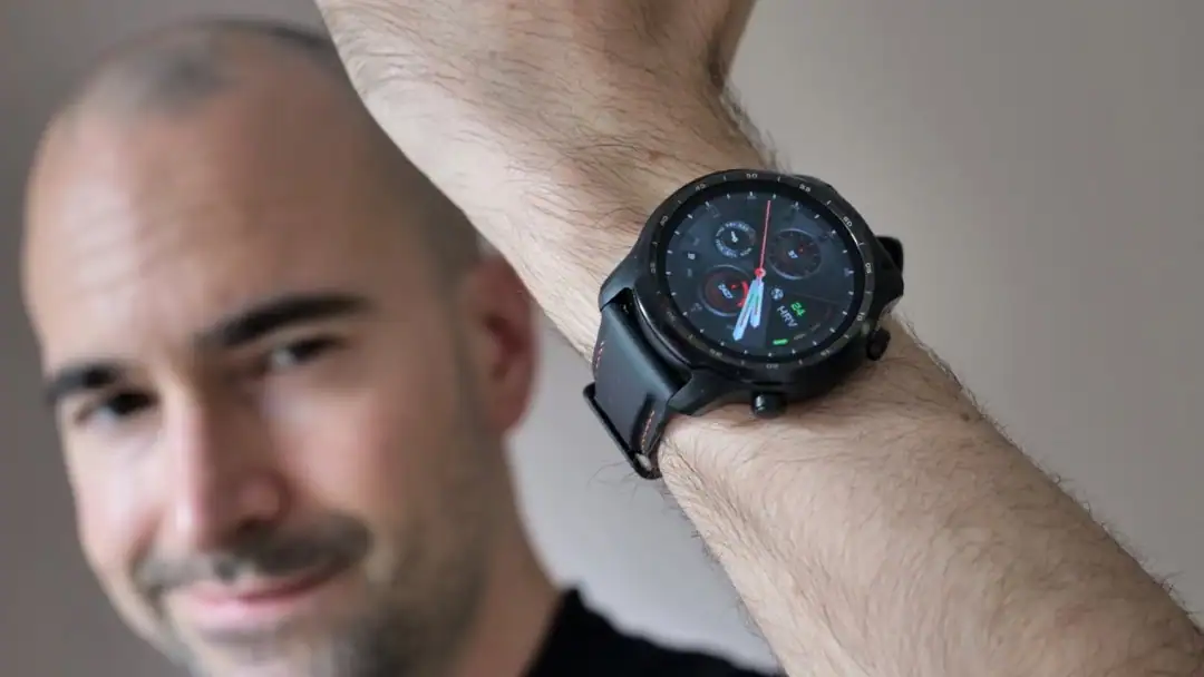 ticwatch pro 3 vs garmin fenix 6