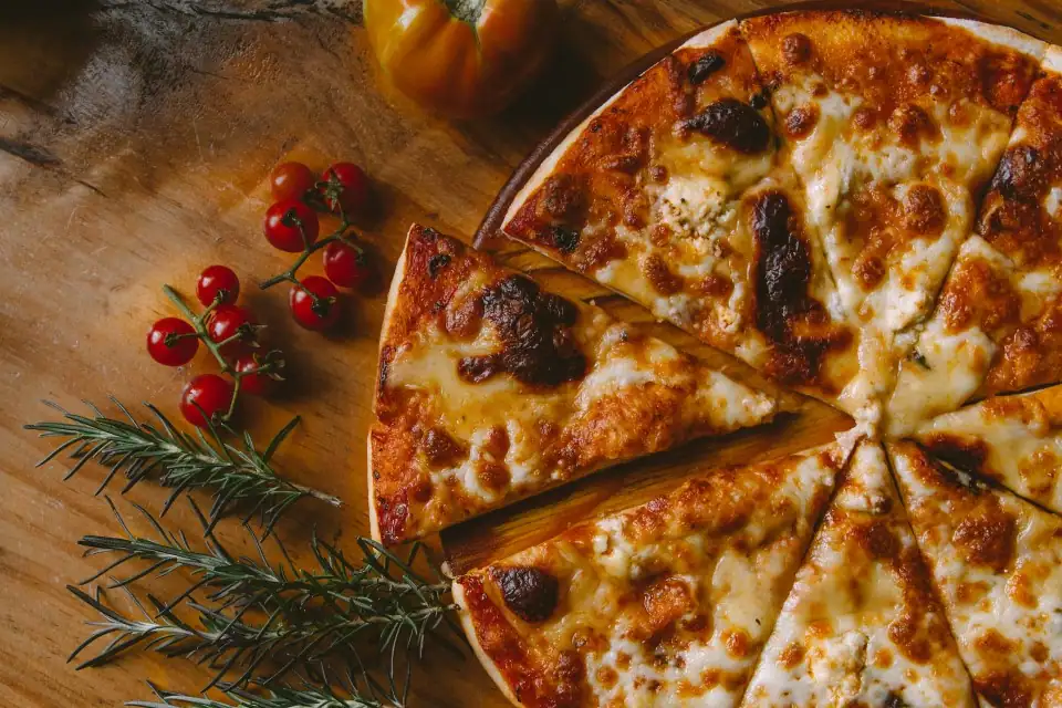 restaurants for pizza catering