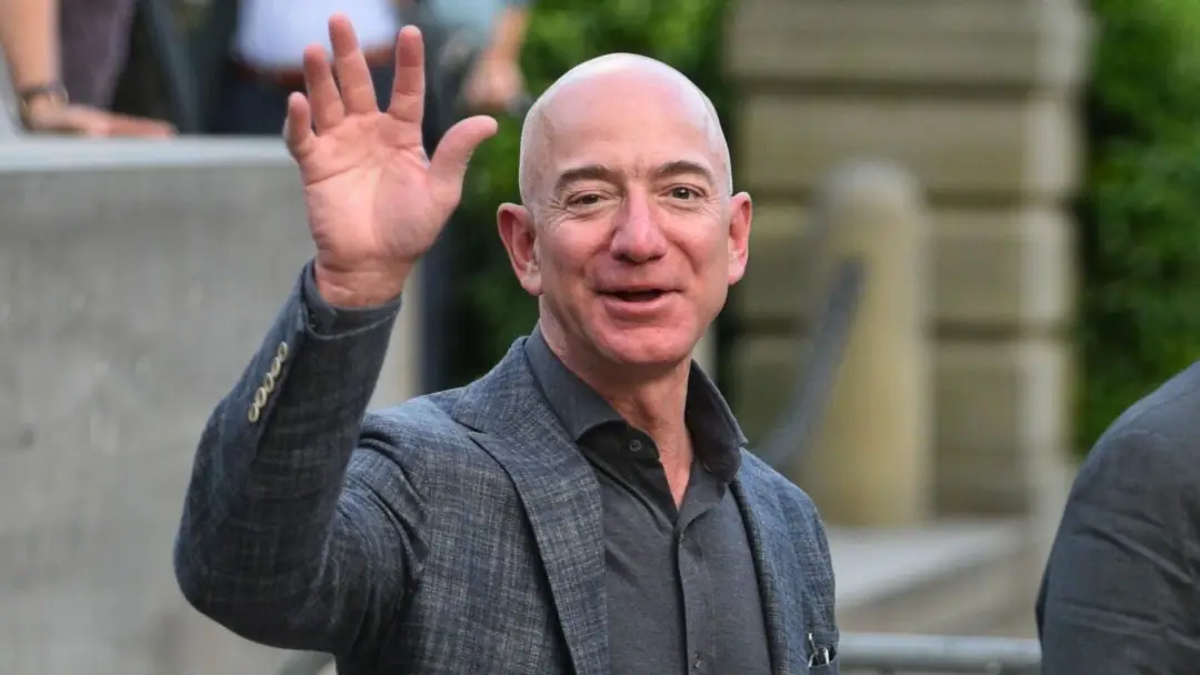 net worth of jeff bezos